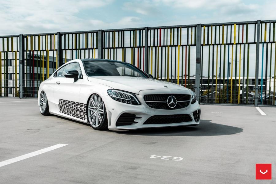  Mercedes-AMG C63 Coupe on Vossen Wheels (CV10) 2019 года  (фото 1 из 65)